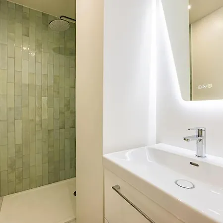 8pers # 3 Bedrooms # Pereire # 17 Appartamento