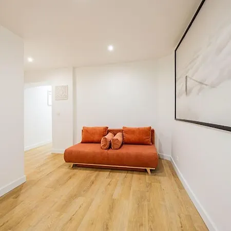 8pers # 3 Bedrooms # Pereire # 17 Apartment *