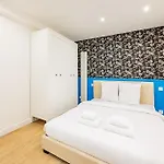 Apartment 8pers # 3 Bedrooms # Pereire # 17 *